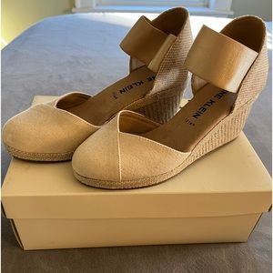 NIB Anne Klein Wedge Sandals